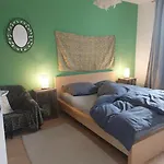 Schoene Helle Wohnung Mit Whirlpoolbadewanne