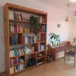 Schoene Helle Wohnung Mit Whirlpoolbadewanne