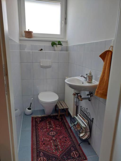 Schoene Helle Mit Whirlpoolbadewanne Appartamento